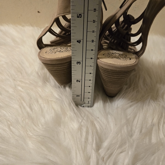 Vince Camuto Tan Tassel Strappy Caged Heeled Shoes Size 8M/ 38 - Picture 10 of 10